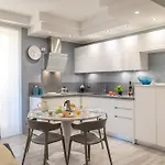 Апартаменти Loving - Super Modern Apartment, 300 M From The Seaside *